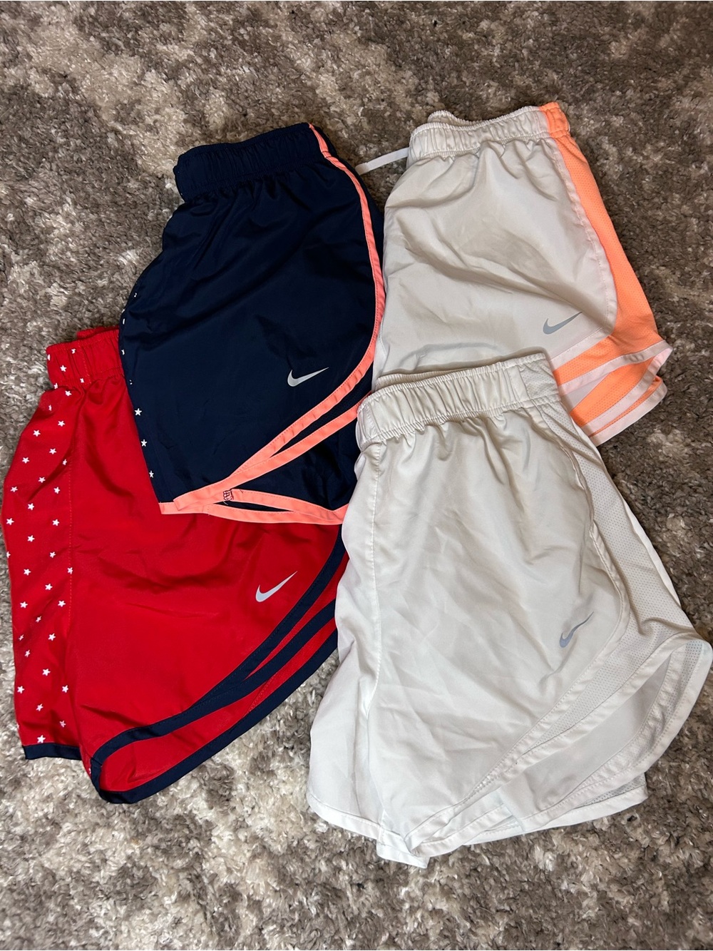 Nike Running Shorts Women’s Small 4 pair
